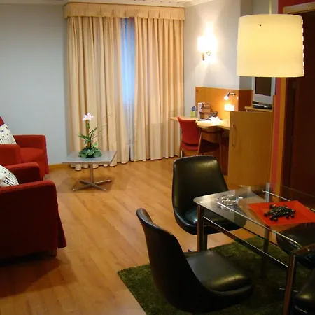 Hotel Reconquista 3*